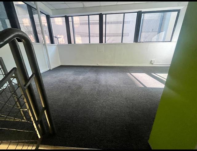 154M² BUSINESS TO LET IN CAPE TOWN CITY CENTRE